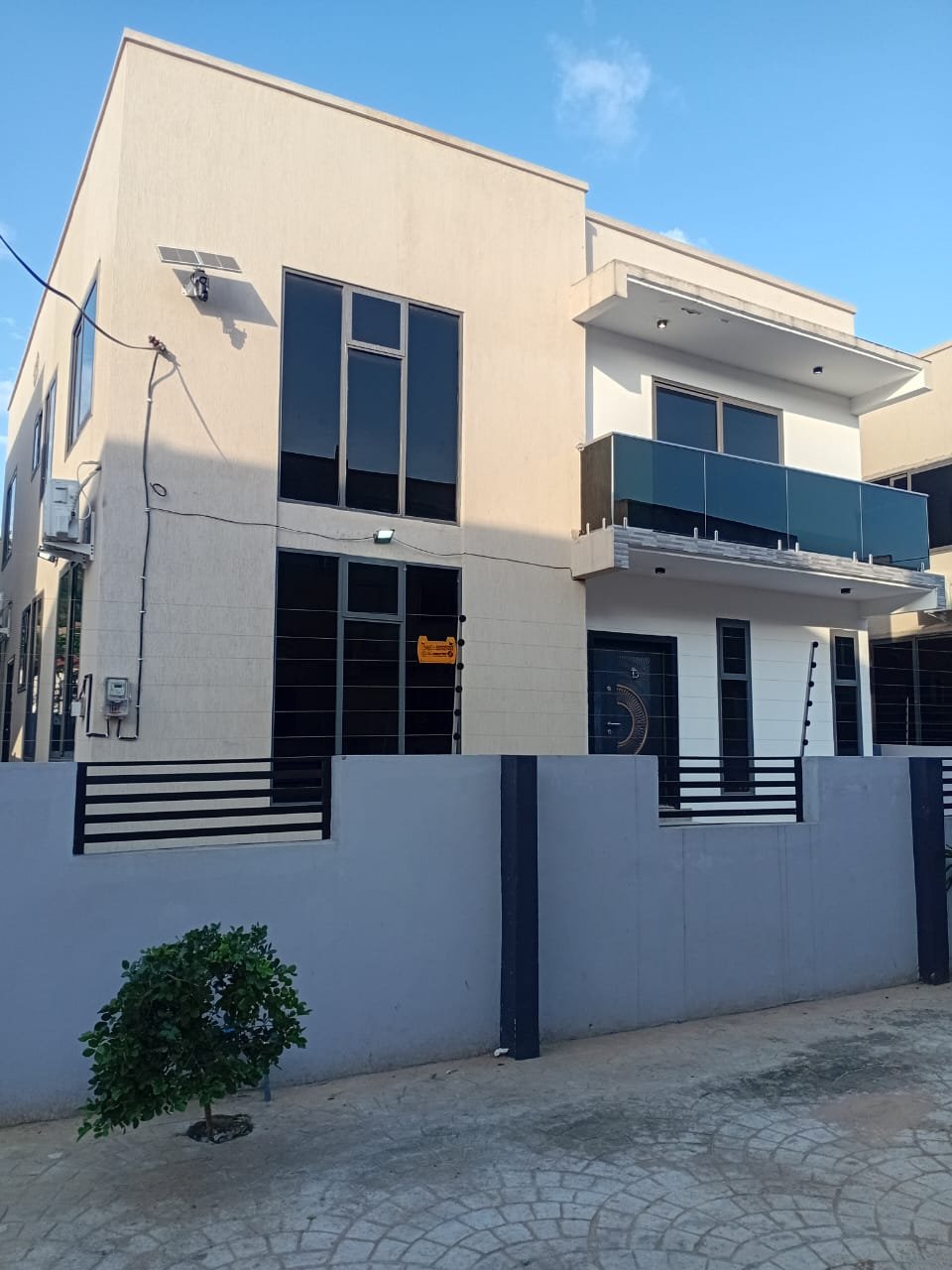 4 BEDROOM HOUSE AT KWABENYA  ACP ESTATE (ACCRA)