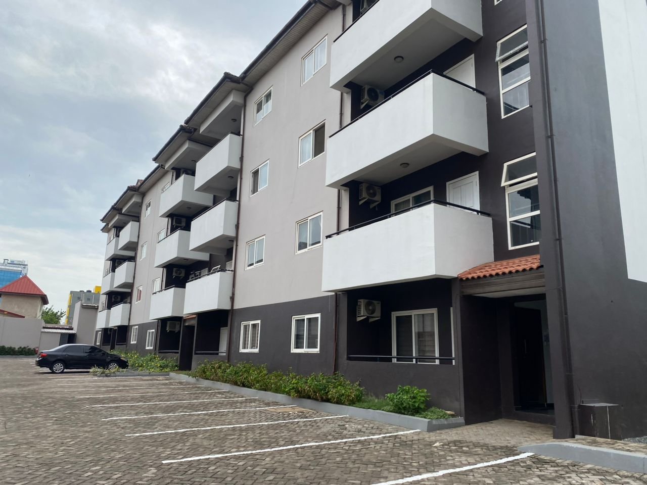 EXECUTIVE 2-BEDROOM APARTMENT FOR SALE